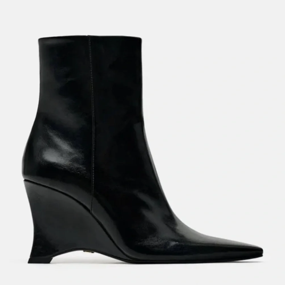 Zara HEELED WEDGE ANKLE BOOTS. Black. Size 7.5. New with Tags.